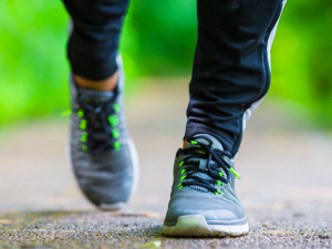 毎日歩いて健康に、さらに電気代もお得に！