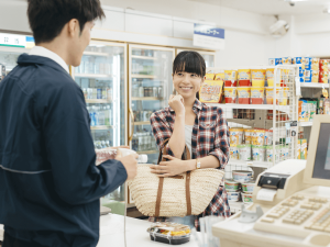 コンビニでさらに手軽に低糖質食品の購入が可能に